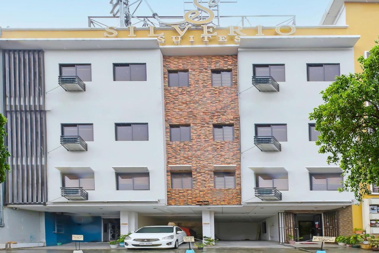 Oyo 896 Silverio Suites Manila Dış mekan fotoğraf