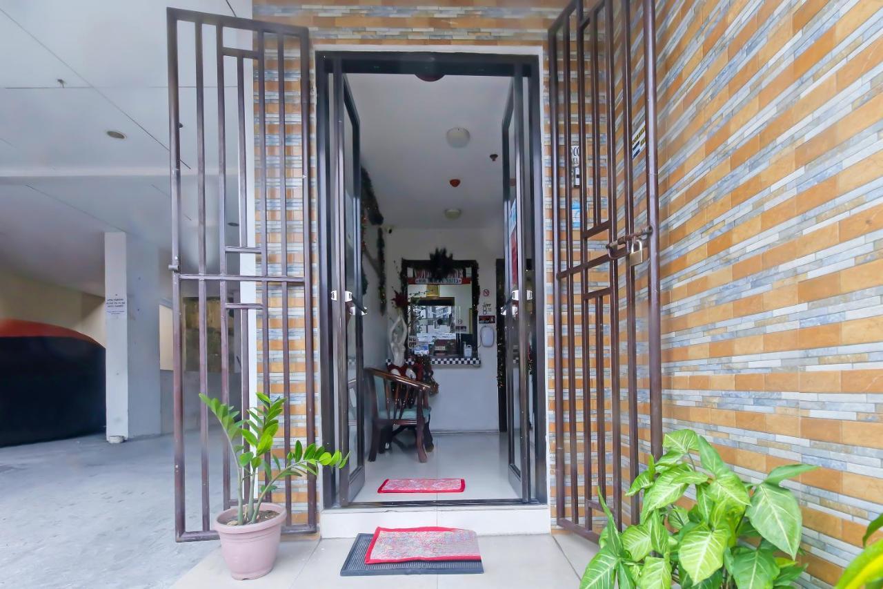 Oyo 896 Silverio Suites Manila Dış mekan fotoğraf