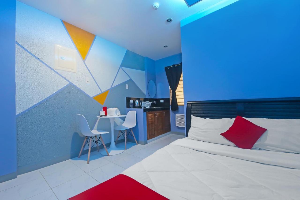 Oyo 896 Silverio Suites Manila Dış mekan fotoğraf