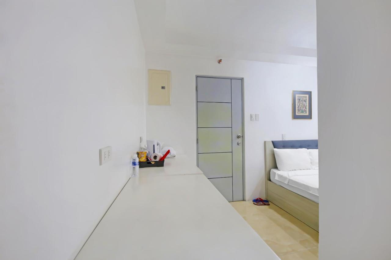 Oyo 896 Silverio Suites Manila Dış mekan fotoğraf